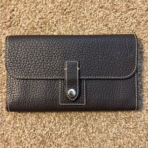 Black Pebbled Wallet - Dooney & Bourke